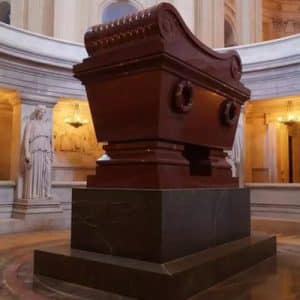 קבר נפוליאון במוזיאון הצבא של פריז